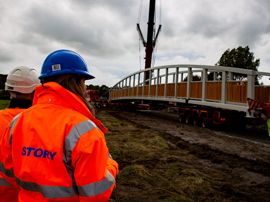 New Sparling Bridge successfully installed